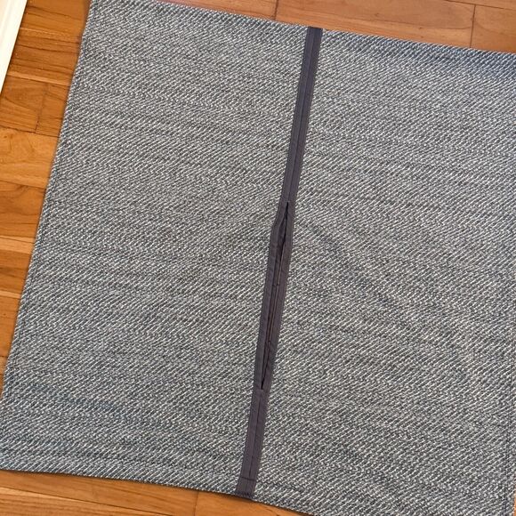 Women Lululemon Vinyasa Scarf Black One Size Casual Winter Soft Comfy - Picture 2 of 4